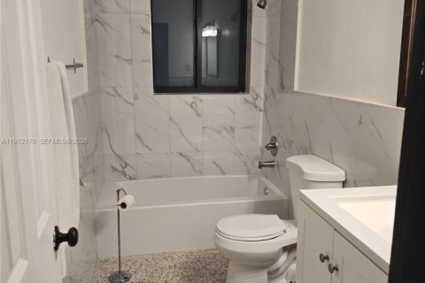 Villa ou maison à vendre à Cutler Bay, Floride: 3 chambres № 2045441 - photo 13