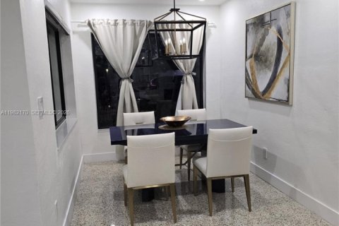 Villa ou maison à vendre à Cutler Bay, Floride: 3 chambres № 2045441 - photo 11