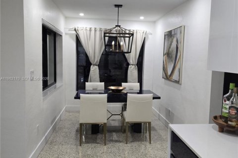 Villa ou maison à vendre à Cutler Bay, Floride: 3 chambres № 2045441 - photo 10