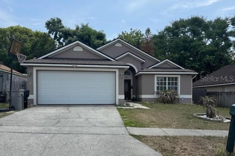 House in Apopka, Florida 3 bedrooms, 139.35 sq.m. № 2238716