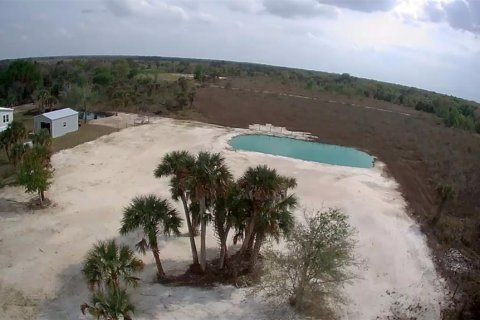 Land in Okeechobee, Florida № 1883228 - photo 1