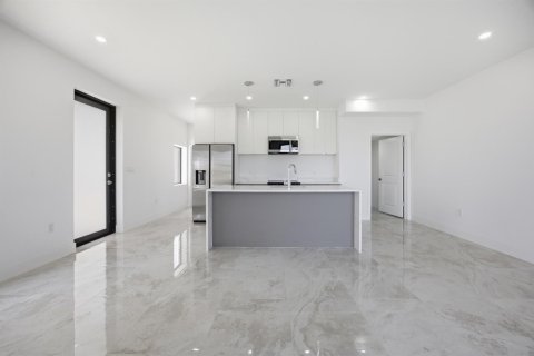 Touwnhouse à vendre à Pompano Beach, Floride: 3 chambres, 150.5 m2 № 2087431 - photo 8