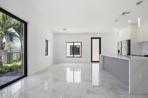 Touwnhouse à vendre à Pompano Beach, Floride: 3 chambres, 150.5 m2 № 2087431 - photo 9