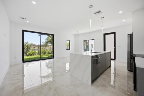 Touwnhouse à vendre à Pompano Beach, Floride: 3 chambres, 150.5 m2 № 2087431 - photo 10