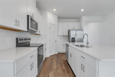 Villa ou maison à louer à Minneola, Floride: 4 chambres, 241.64 m2 № 1735198 - photo 9