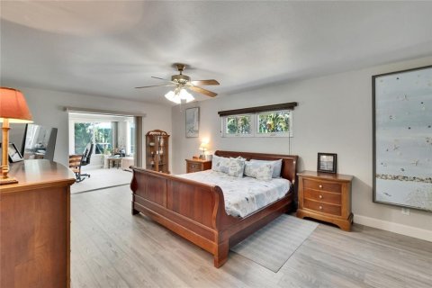 House in Apollo Beach, Florida 4 bedrooms, 238.39 sq.m. № 1679260 - photo 16