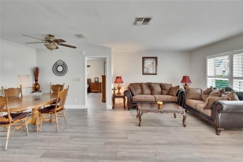 House in Apollo Beach, Florida 4 bedrooms, 238.39 sq.m. № 1679260 - photo 14