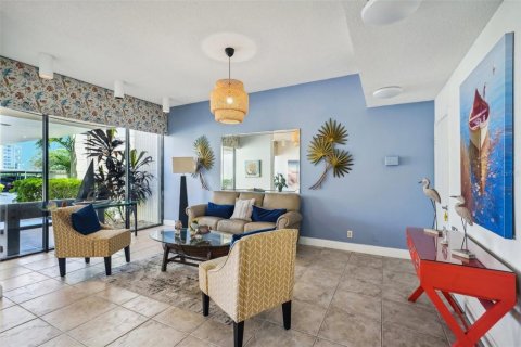 Condo in South Pasadena, Florida, 3 bedrooms  № 1829756 - photo 4