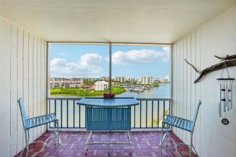 Condo in South Pasadena, Florida, 3 bedrooms  № 1829756 - photo 11