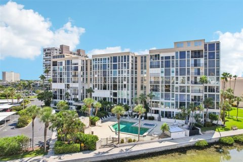 Condo in South Pasadena, Florida, 3 bedrooms  № 1829756 - photo 2