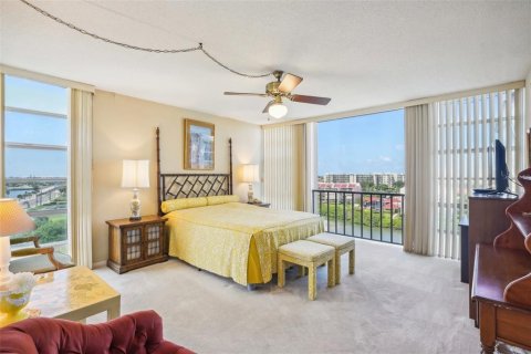 Condo in South Pasadena, Florida, 3 bedrooms  № 1829756 - photo 21