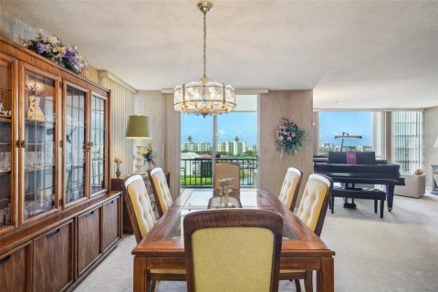 Condo in South Pasadena, Florida, 3 bedrooms  № 1829756 - photo 10