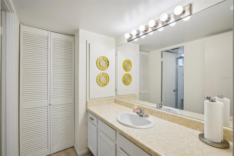 Condo in South Pasadena, Florida, 3 bedrooms  № 1829756 - photo 24