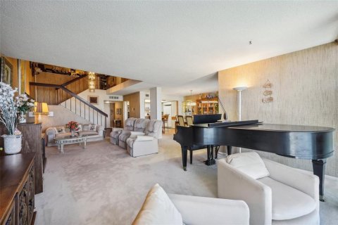Condo in South Pasadena, Florida, 3 bedrooms  № 1829756 - photo 9