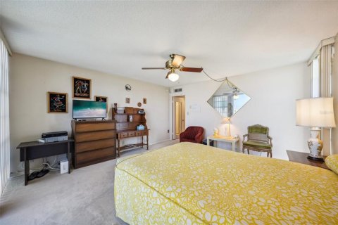 Condo in South Pasadena, Florida, 3 bedrooms  № 1829756 - photo 23