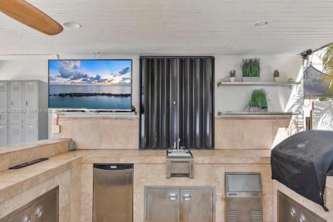 Casa en venta en Hollywood, Florida, 4 dormitorios, 173.54 m2 № 2077914 - foto 24
