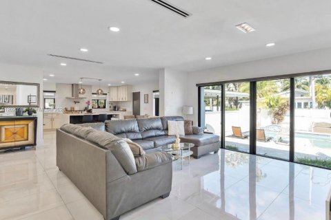 Casa en venta en Hollywood, Florida, 4 dormitorios, 173.54 m2 № 2077914 - foto 19