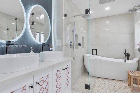 Casa en venta en Hollywood, Florida, 4 dormitorios, 173.54 m2 № 2077914 - foto 10