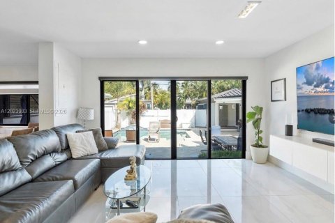 Casa en venta en Hollywood, Florida, 4 dormitorios, 173.54 m2 № 2077914 - foto 21