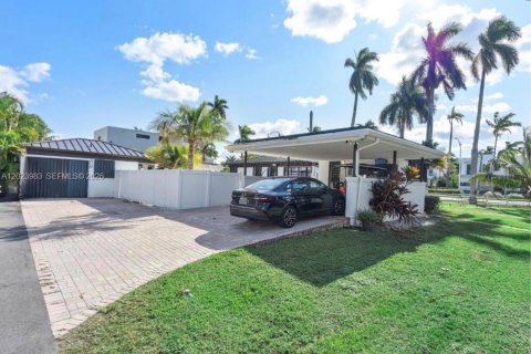 Casa en venta en Hollywood, Florida, 4 dormitorios, 173.54 m2 № 2077914 - foto 30