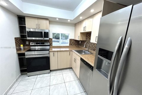 Снять в аренду кондоминиум в Санни-Айлс-Бич, Флорида 1 спальня, 65.96м2, № 2012036 - фото 6