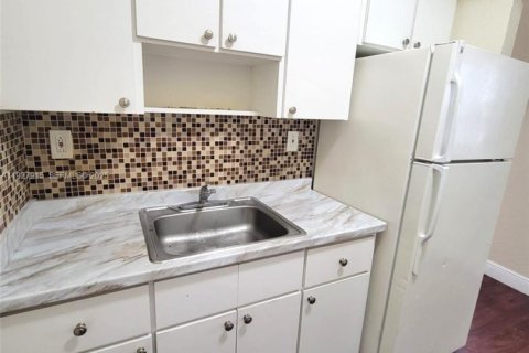 Снять в аренду квартиру в Майами, Флорида 1 спальня, 58.34м2, № 1988153 - фото 7