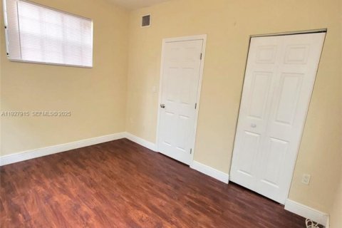 Снять в аренду квартиру в Майами, Флорида 1 спальня, 58.34м2, № 1988153 - фото 13