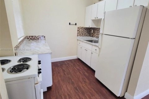 Снять в аренду квартиру в Майами, Флорида 1 спальня, 58.34м2, № 1988153 - фото 8