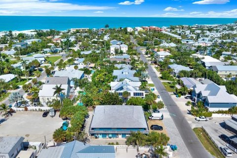 Condo in Holmes Beach, Florida, 1 bedroom № 2196045 - photo 17