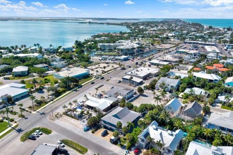 Condo in Holmes Beach, Florida, 1 bedroom № 2196045 - photo 18