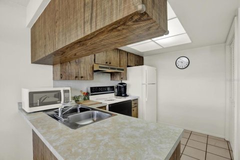 Condo in Holmes Beach, Florida, 1 bedroom № 2196045 - photo 6