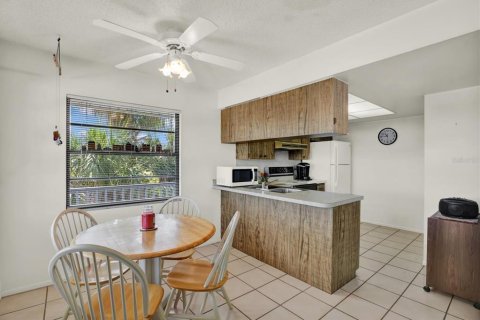 Condo in Holmes Beach, Florida, 1 bedroom № 2196045 - photo 5