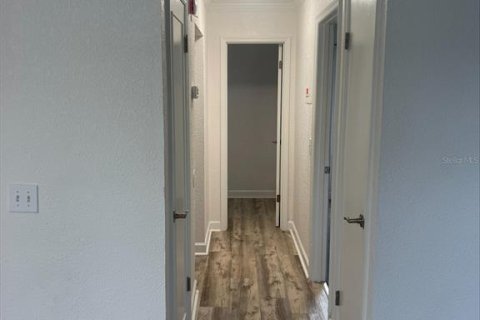 Condo in Tampa, Florida, 1 bedroom № 2118497 - photo 10