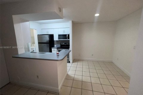 Condominio en alquiler en Pompano Beach, Florida, 2 dormitorios, 83.89 m2 № 1983585 - foto 9