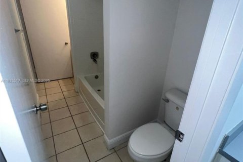 Condominio en alquiler en Pompano Beach, Florida, 2 dormitorios, 83.89 m2 № 1983585 - foto 26