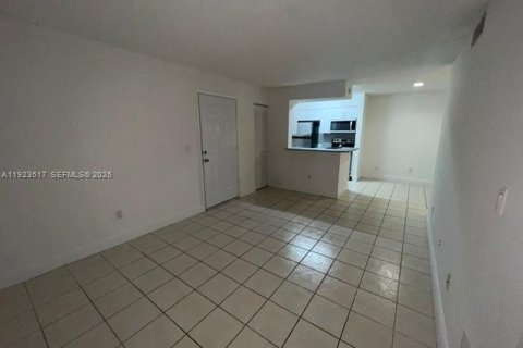 Condominio en alquiler en Pompano Beach, Florida, 2 dormitorios, 83.89 m2 № 1983585 - foto 5