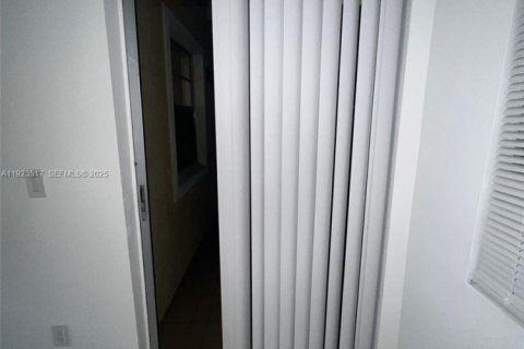 Condominio en alquiler en Pompano Beach, Florida, 2 dormitorios, 83.89 m2 № 1983585 - foto 6