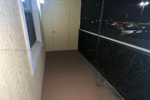 Condominio en alquiler en Pompano Beach, Florida, 2 dormitorios, 83.89 m2 № 1983585 - foto 28