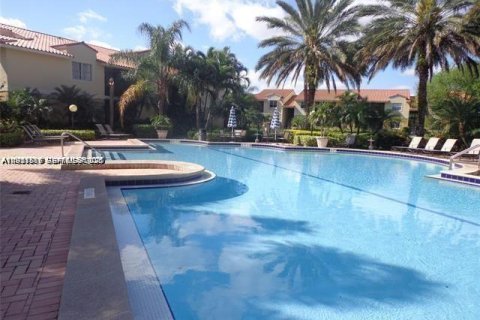 Condominio en alquiler en Pompano Beach, Florida, 2 dormitorios, 83.89 m2 № 1983585 - foto 3