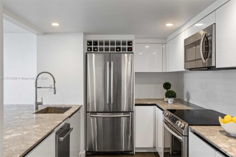 Condominio en venta en Miami, Florida, 2 dormitorios, 95.69 m2 № 1748719 - foto 6
