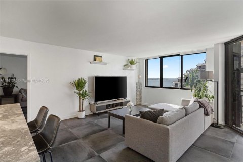 Condominio en venta en Miami, Florida, 2 dormitorios, 95.69 m2 № 1748719 - foto 1