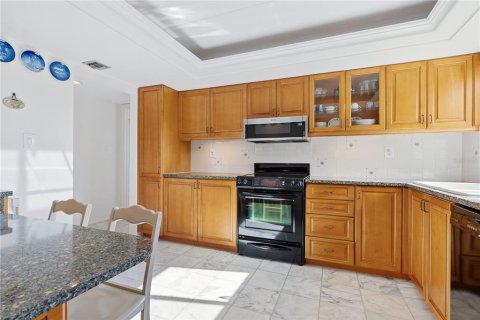 Copropriété à vendre à Sarasota, Floride: 2 chambres, 135.27 m2 № 2404840 - photo 19