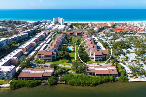 Copropriété à vendre à Sarasota, Floride: 2 chambres, 135.27 m2 № 2404840 - photo 4