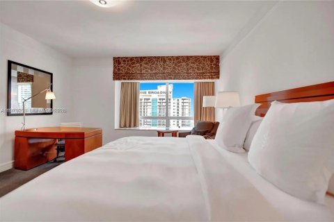 Купить кондоминиум в Майами, Флорида 2 спальни, 162.3м2, № 2032760 - фото 10