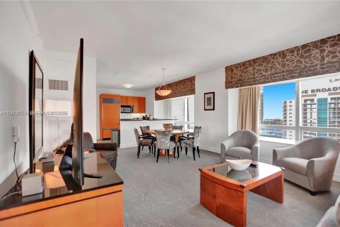 Купить кондоминиум в Майами, Флорида 2 спальни, 162.3м2, № 2032760 - фото 6