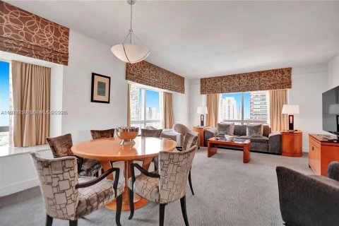 Купить кондоминиум в Майами, Флорида 2 спальни, 162.3м2, № 2032760 - фото 12