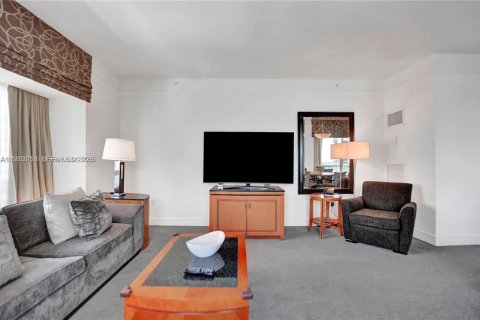 Купить кондоминиум в Майами, Флорида 2 спальни, 162.3м2, № 2032760 - фото 7