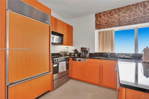 Купить кондоминиум в Майами, Флорида 2 спальни, 162.3м2, № 2032760 - фото 2