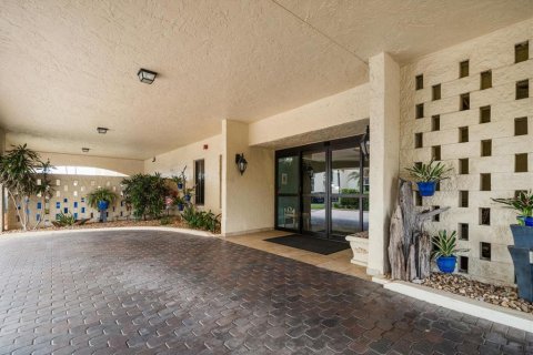 Condo in Clearwater, Florida, 3 bedrooms  № 1546490 - photo 4