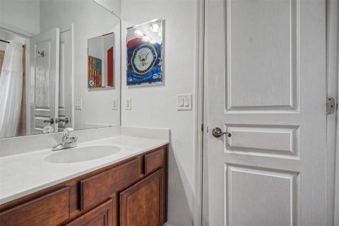 Casa en venta en New Port Richey, Florida, 5 dormitorios, 302.77 m2 № 2116949 - foto 24